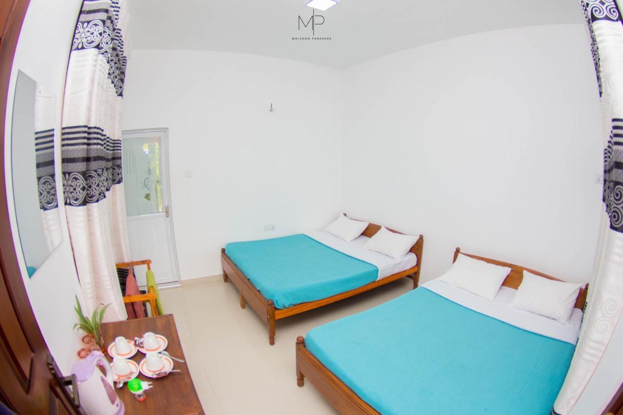 Tea Breeze Motel Nallathanniya Exterior photo